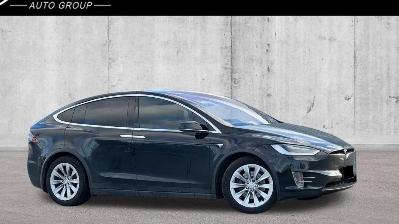 TESLA MODEL X 2017 5YJXCAE25HF076204 image